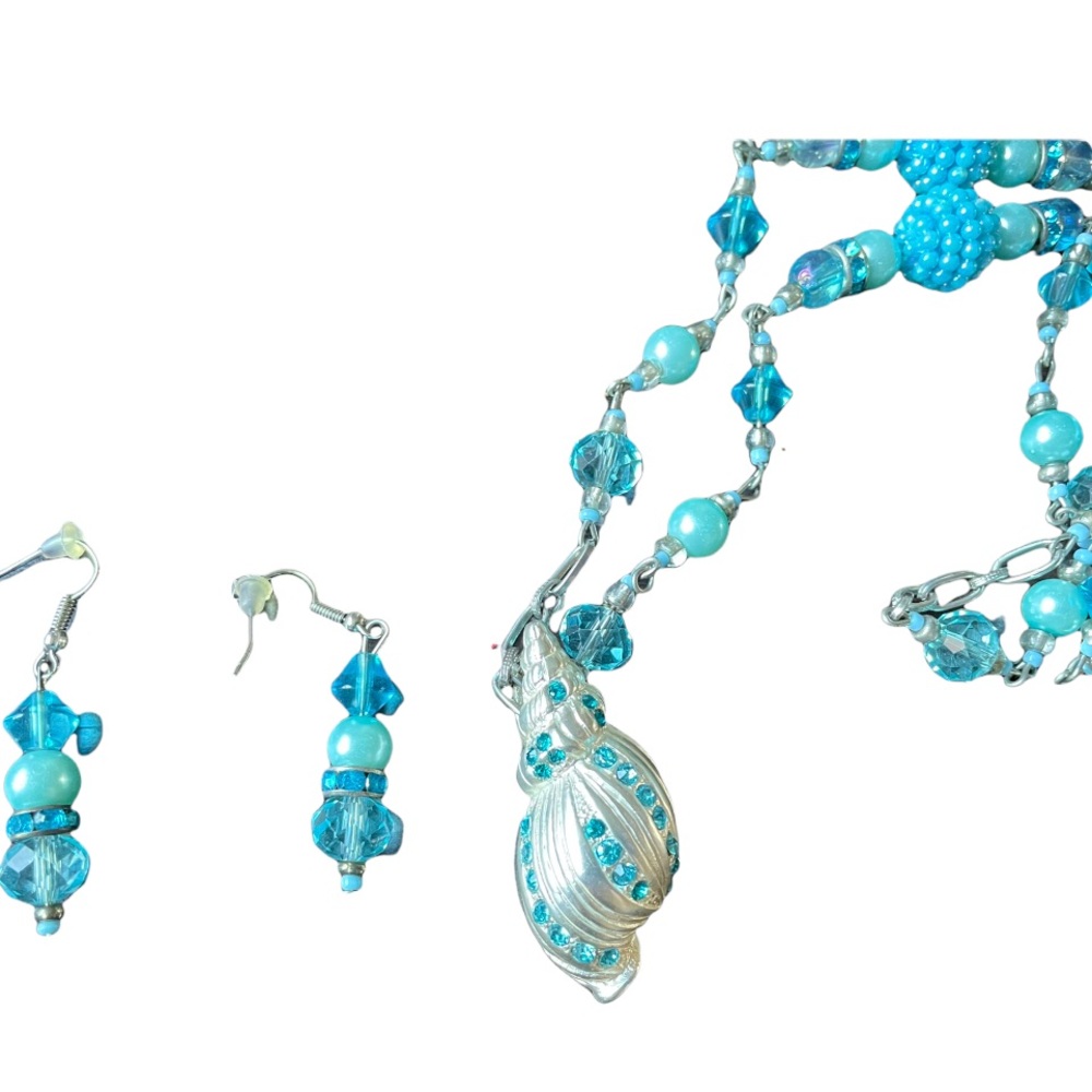 Handmade Sea Shell Pendant Necklace + Earrings